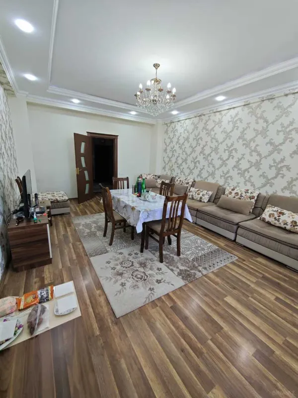 Kirayə verilir 3 otaqlı mənzil 130 m²