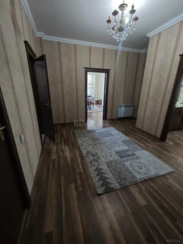 Kirayə verilir 3 otaqlı mənzil 130 m²