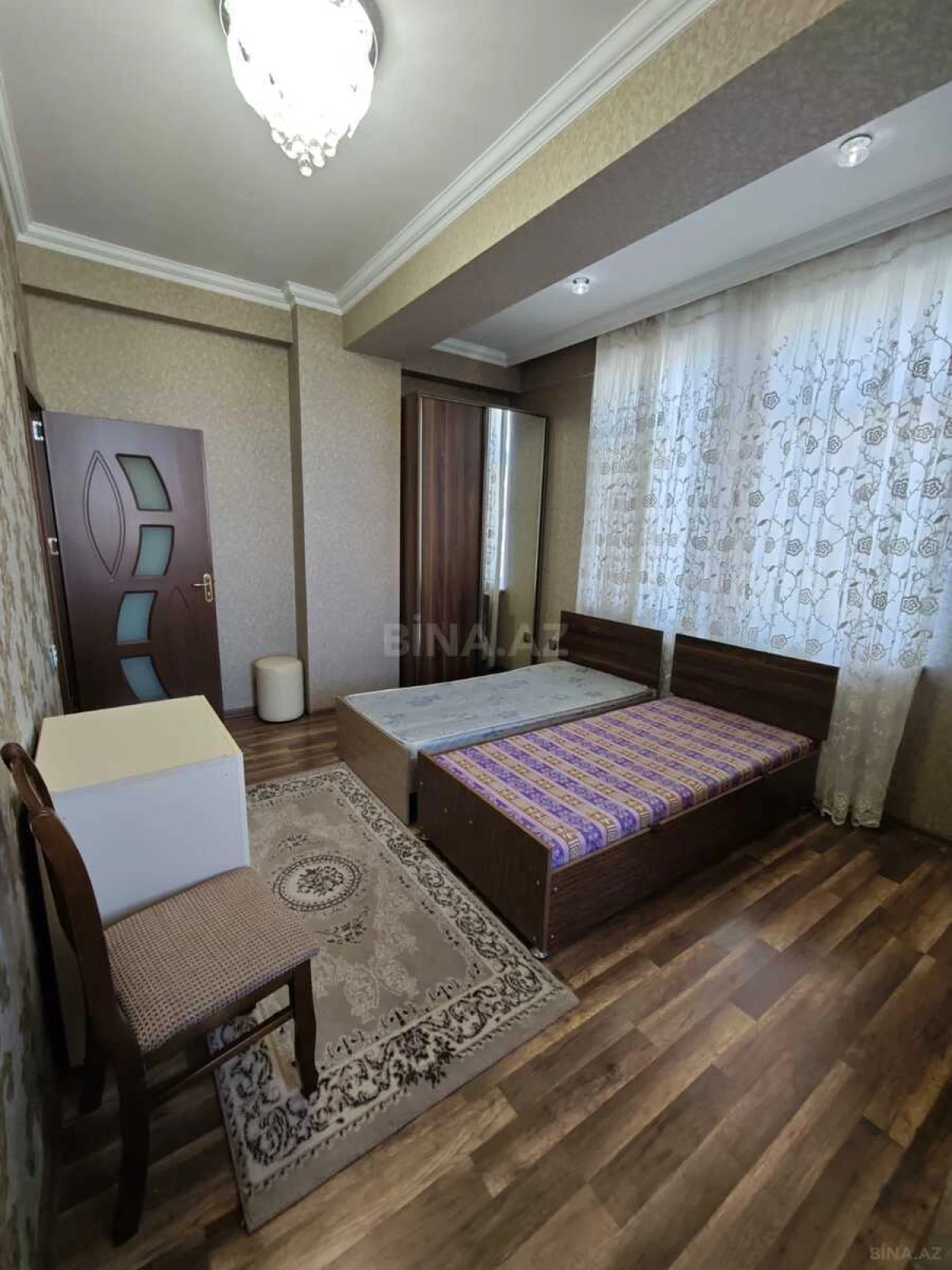 Kirayə verilir 3 otaqlı mənzil 130 m²