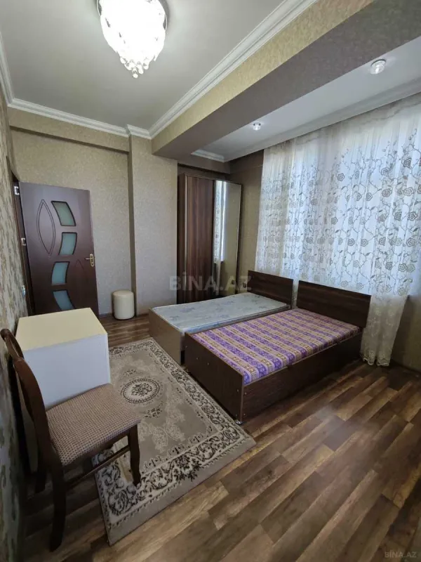 Kirayə verilir 3 otaqlı mənzil 130 m²
