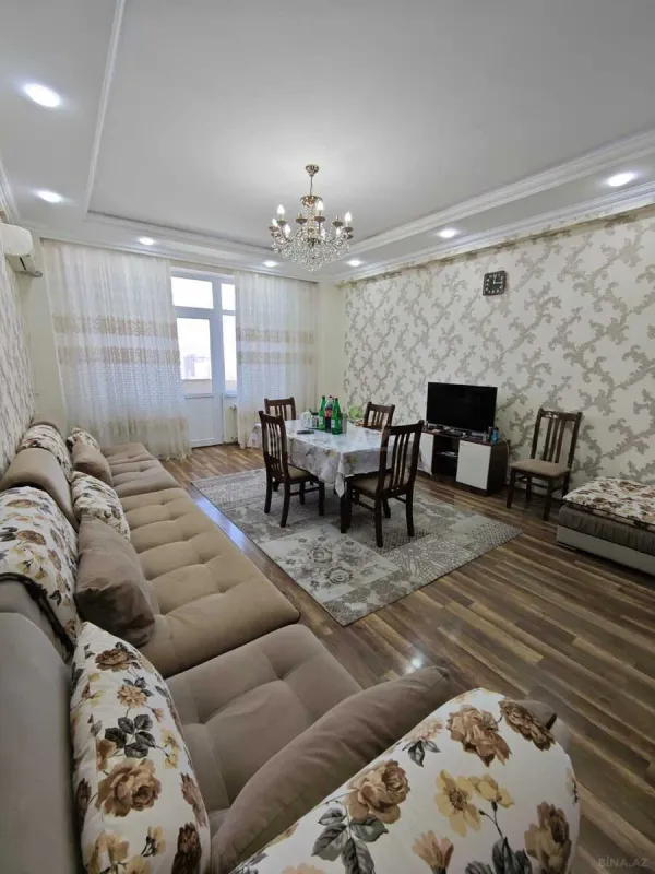 Kirayə verilir 3 otaqlı mənzil 130 m²