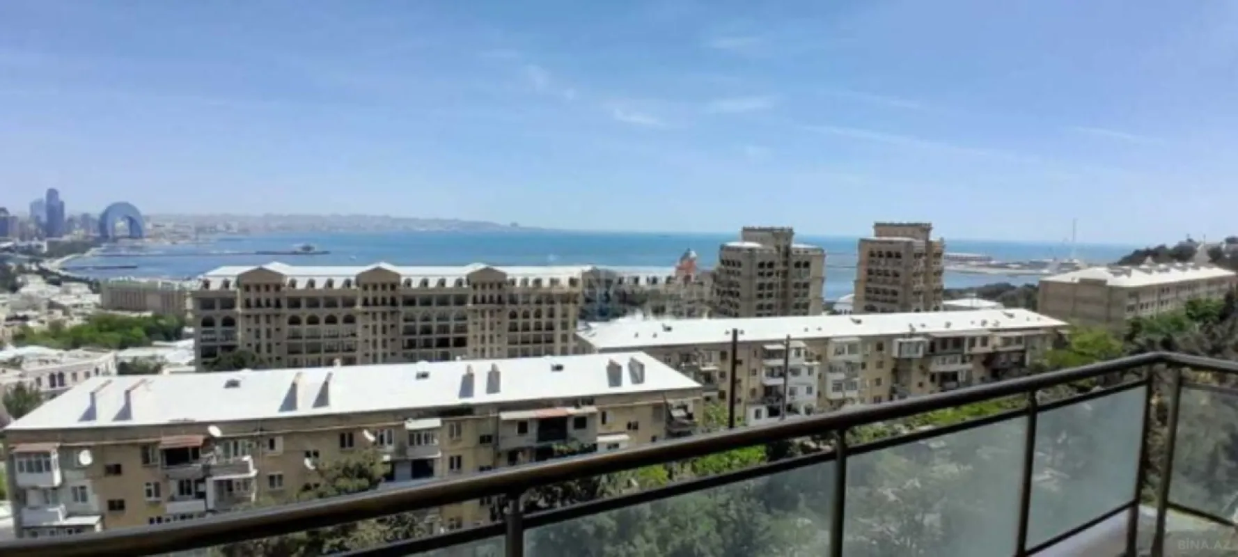 Satılır 4 otaqlı mənzil 213 m²