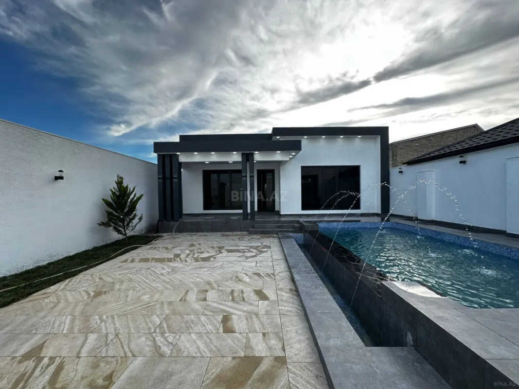 Satılır 4 otaqlı həyət evi 140 m²