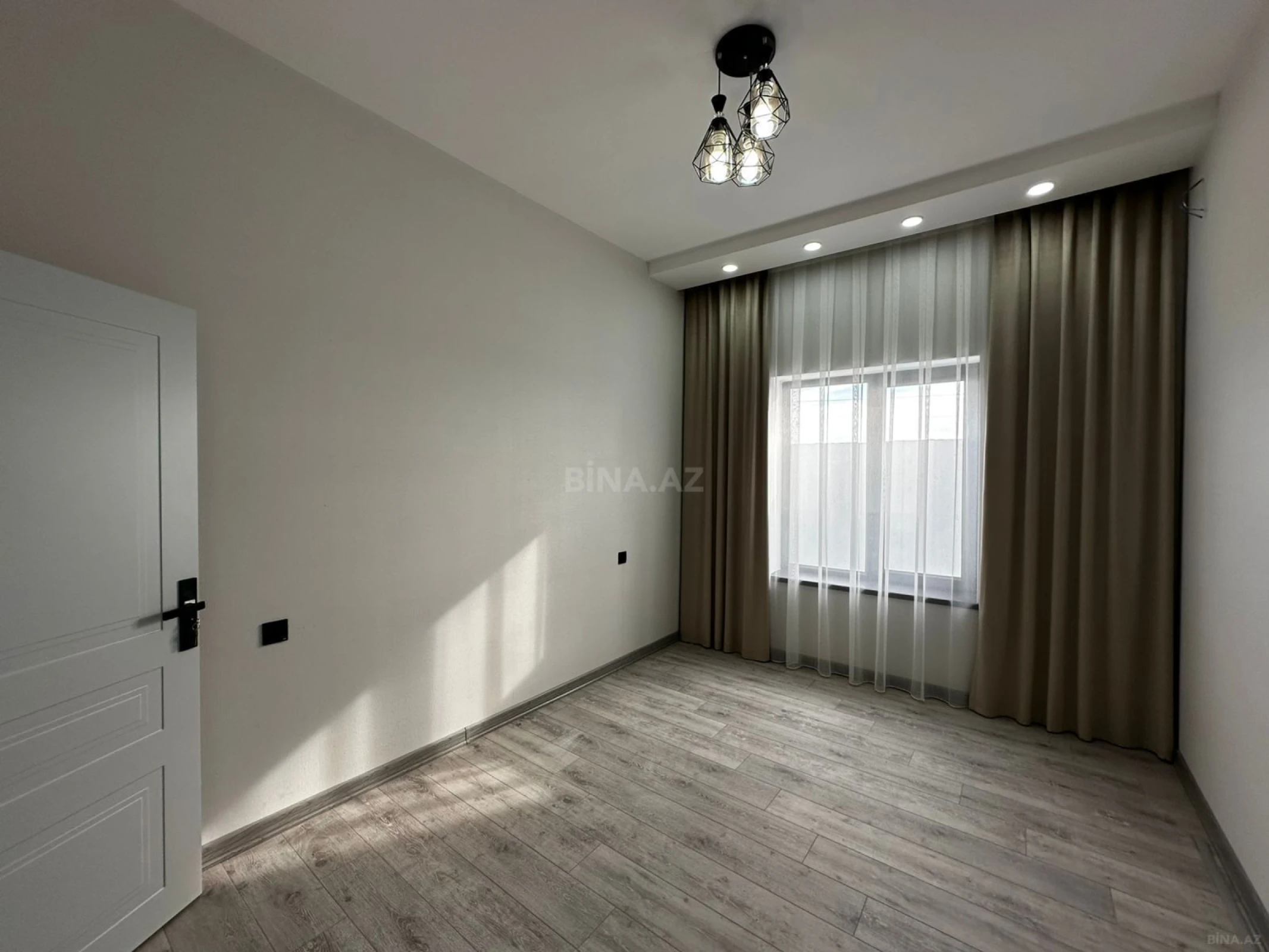 Satılır 4 otaqlı həyət evi 140 m²