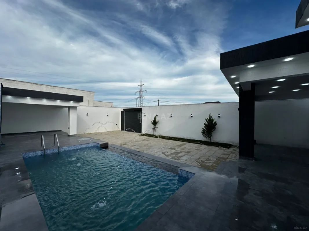 Satılır 4 otaqlı həyət evi 140 m²