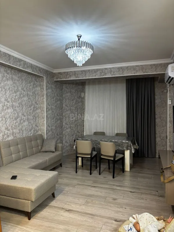 Kirayə verilir 2 otaqlı mənzil 60 m²