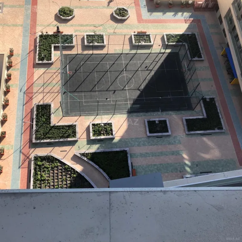 Satılır 4 otaqlı mənzil 186 m²