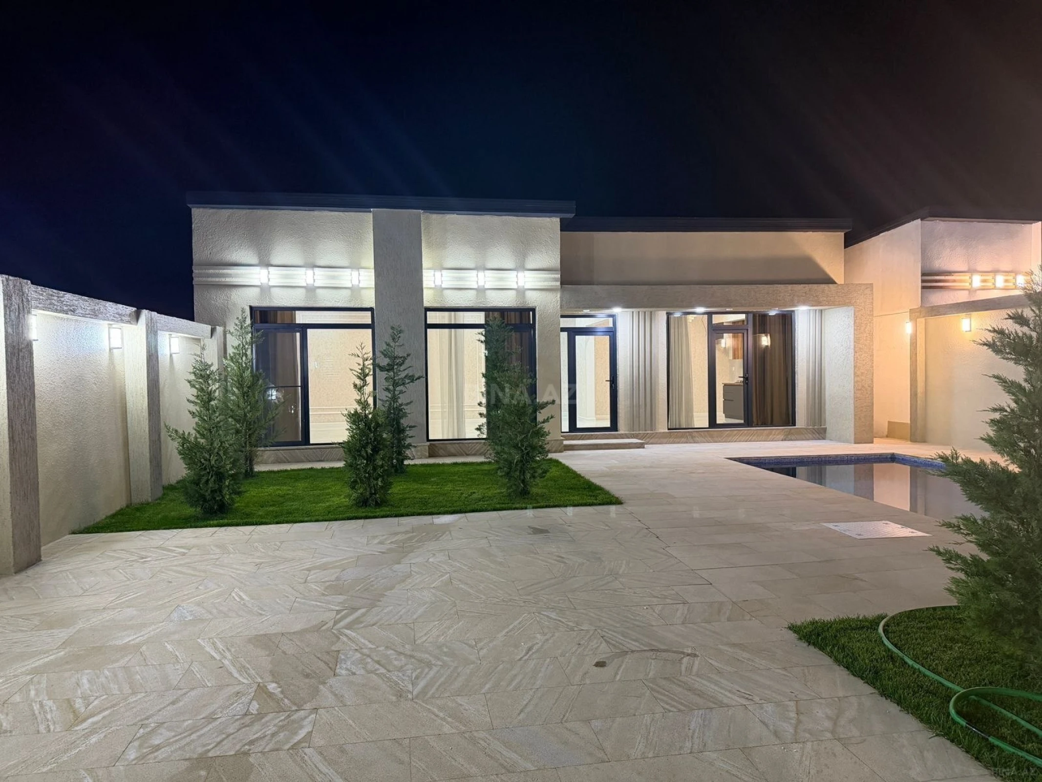 Satılır 4 otaqlı həyət evi 140 m²