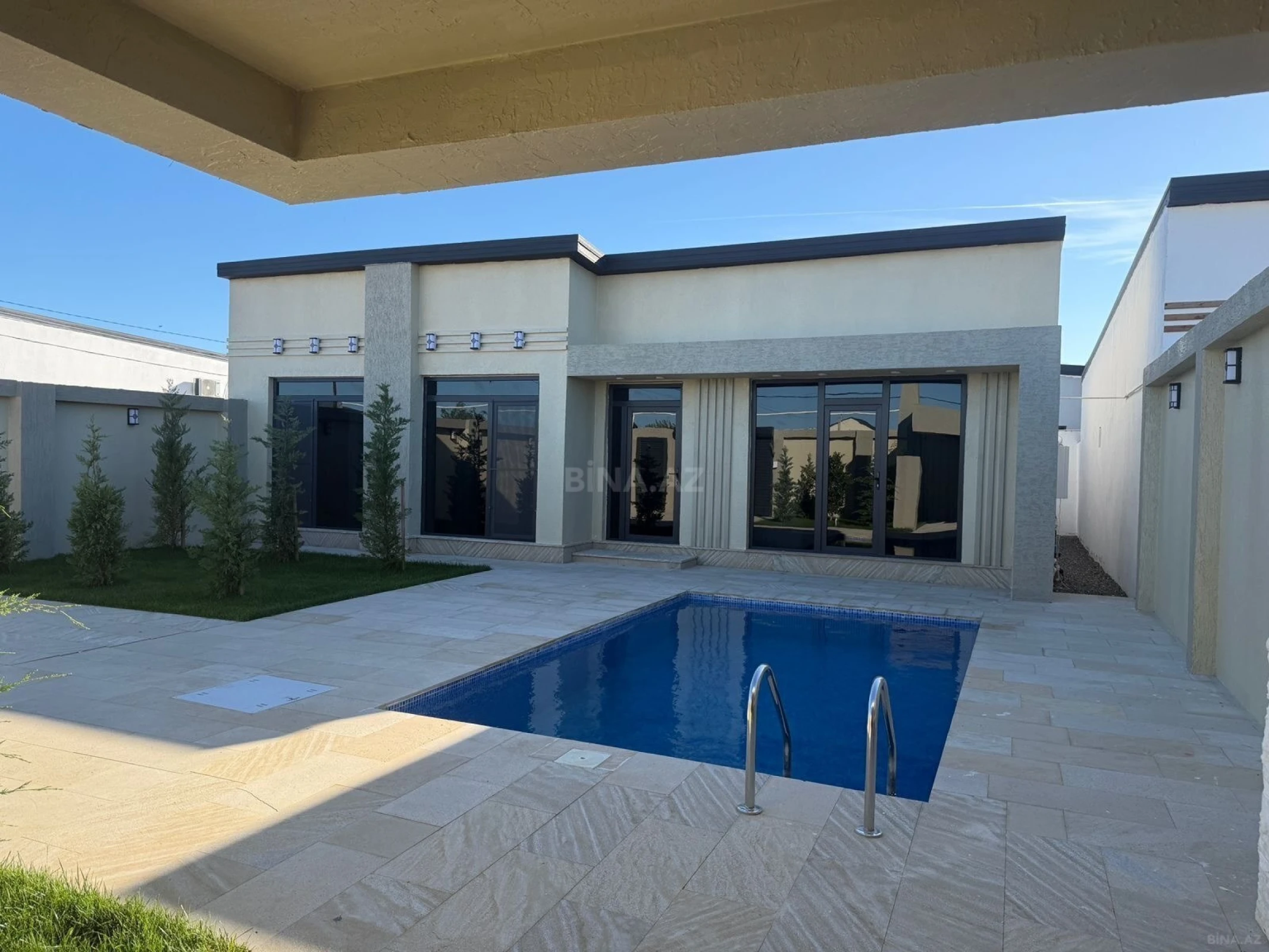 Satılır 4 otaqlı həyət evi 140 m²