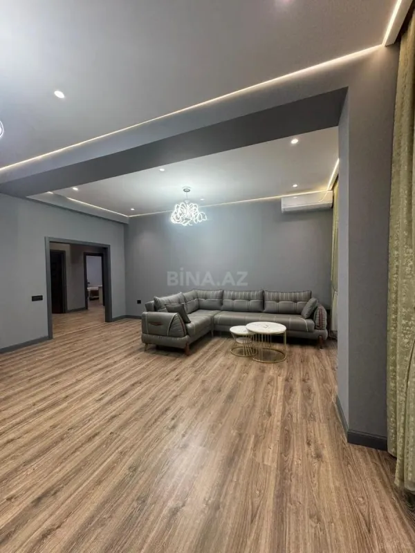 Kirayə verilir 3 otaqlı mənzil 135 m²