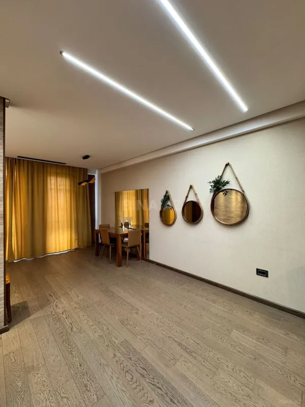 Satılır 2 otaqlı mənzil 55 m²