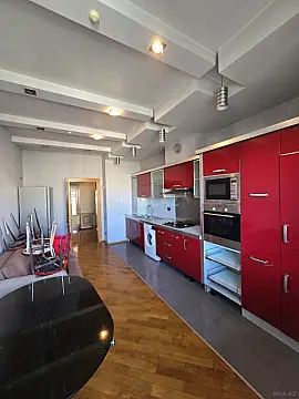 Satılır 3 otaqlı mənzil 143 m²