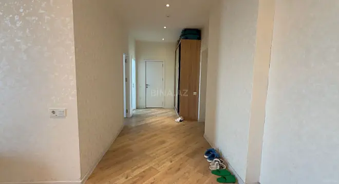 Kirayə verilir 2 otaqlı mənzil 78 m²