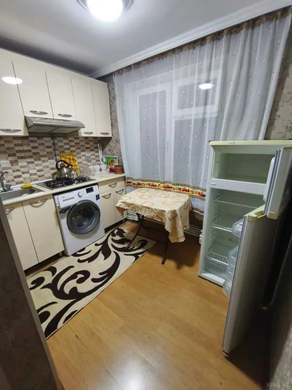Kirayə verilir 2 otaqlı mənzil 45 m²