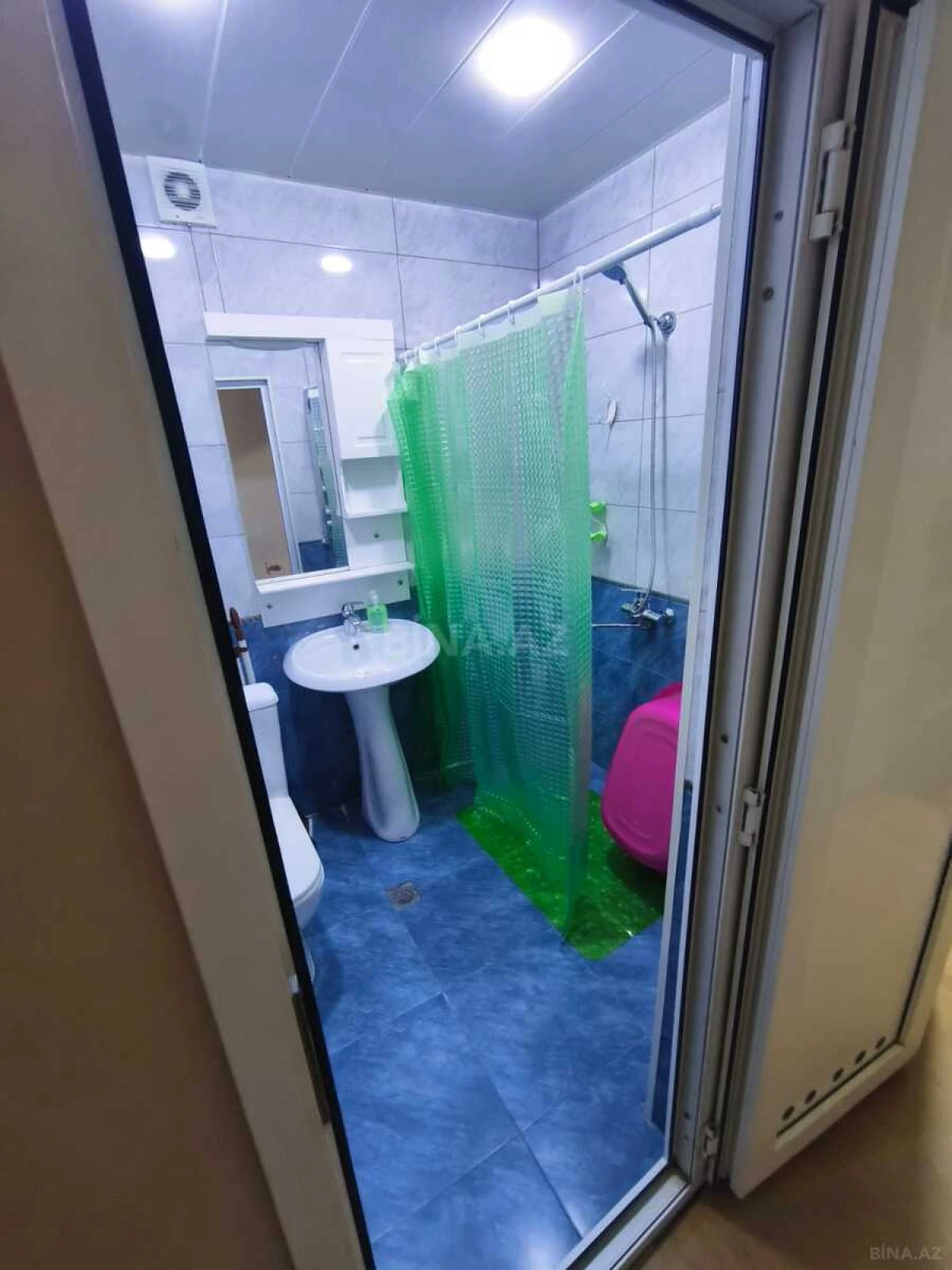 Kirayə verilir 2 otaqlı mənzil 45 m²