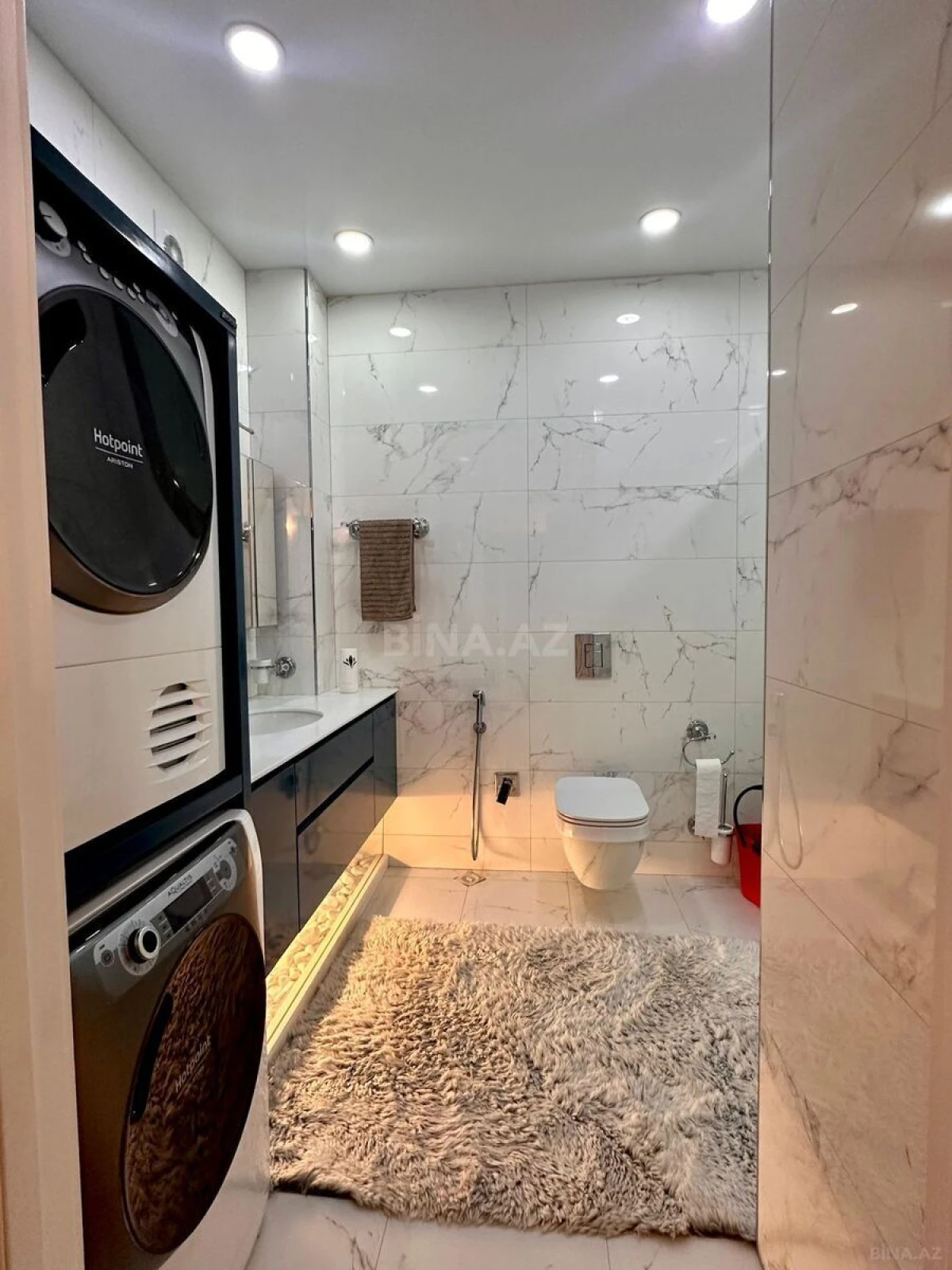 Kirayə verilir 4 otaqlı mənzil 150 m²