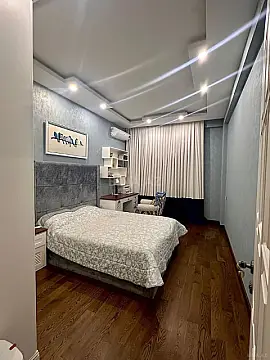 Kirayə verilir 4 otaqlı mənzil 150 m²