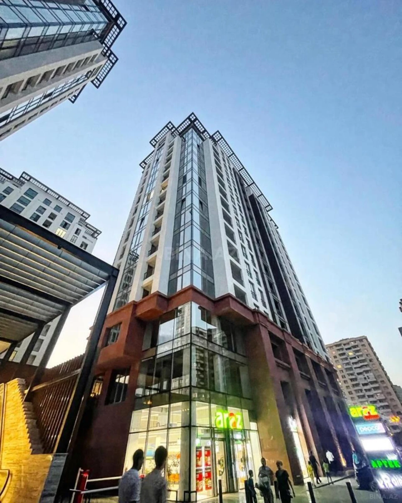 Satılır 2 otaqlı mənzil 52 m²