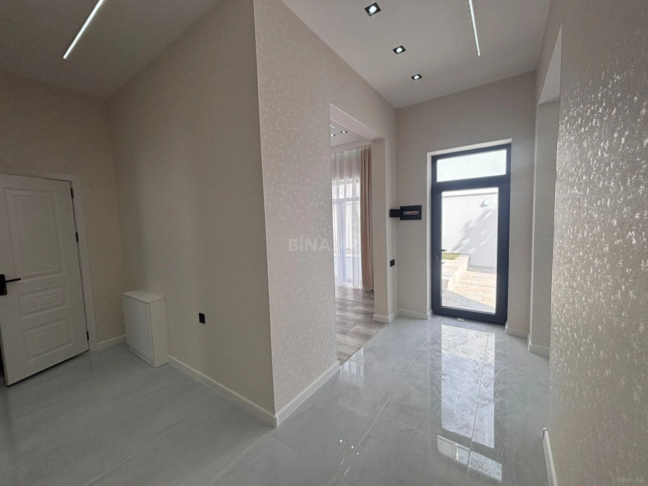 Satılır 4 otaqlı həyət evi 160 m²