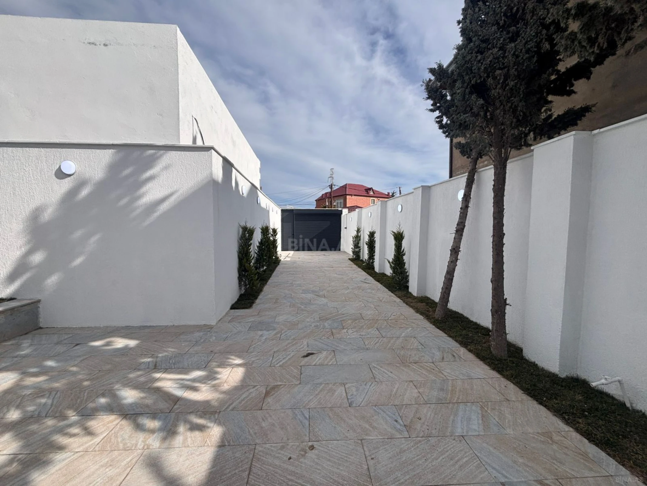 Satılır 4 otaqlı həyət evi 160 m²