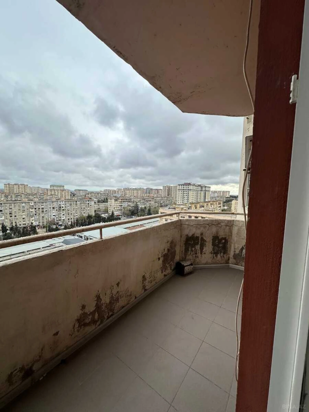 Satılır 3 otaqlı mənzil 112 m²