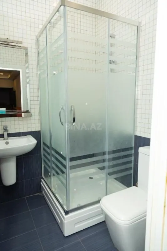 Kirayə verilir 2 otaqlı mənzil 84 m²