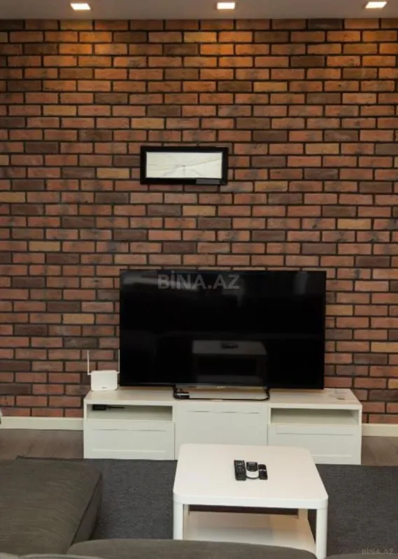 Kirayə verilir 2 otaqlı mənzil 84 m²