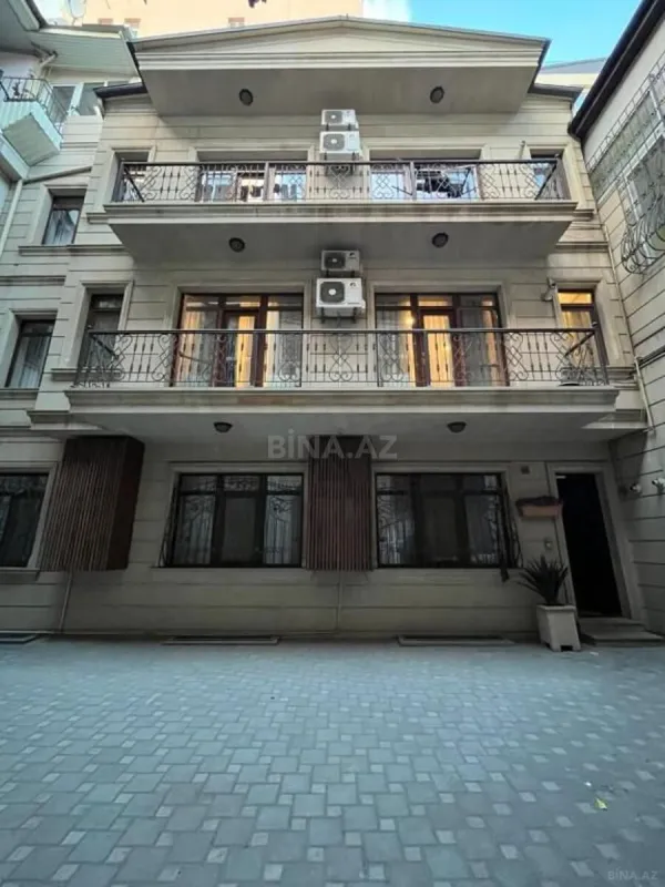 Kirayə verilir 2 otaqlı mənzil 84 m²