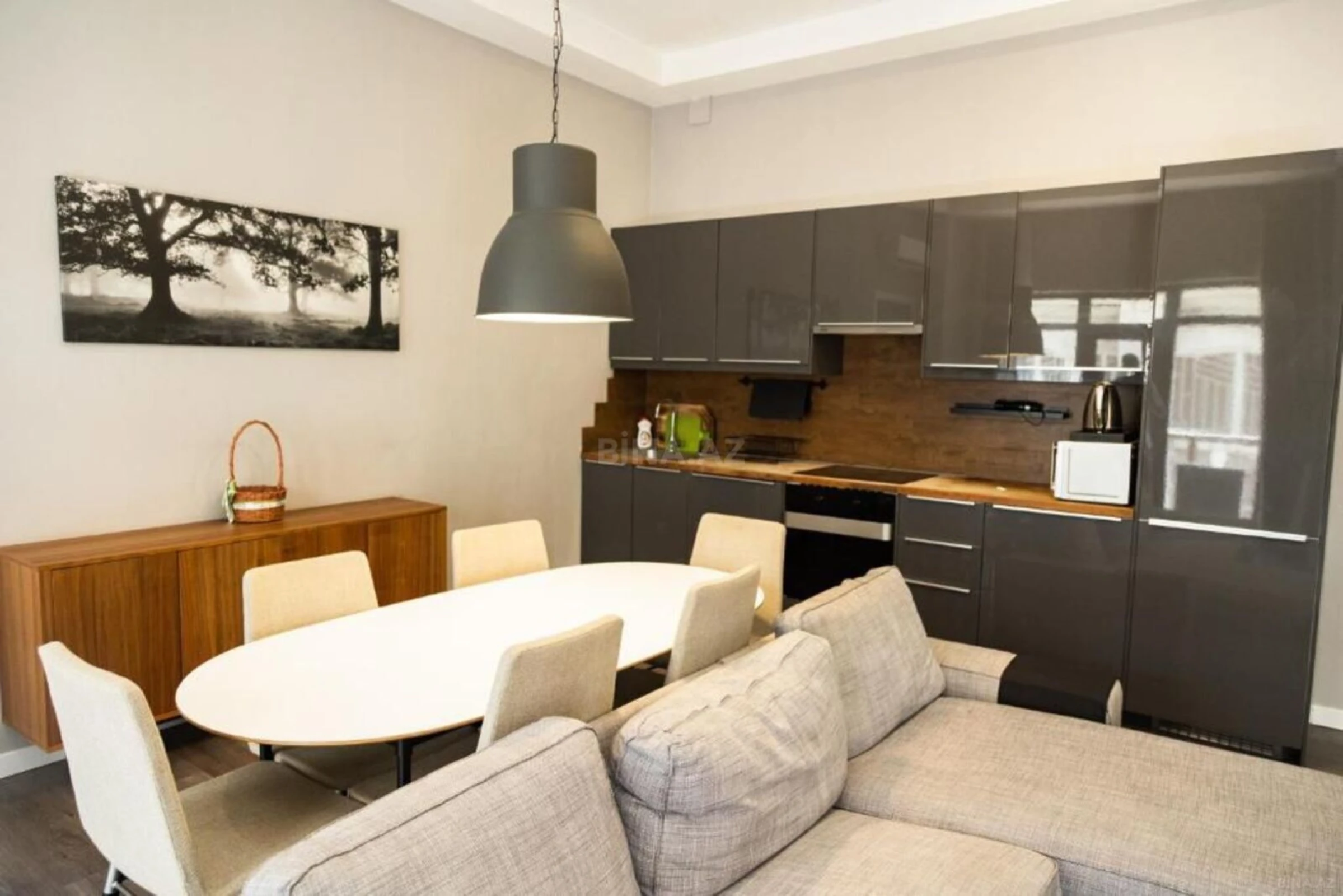 Kirayə verilir 2 otaqlı mənzil 84 m²