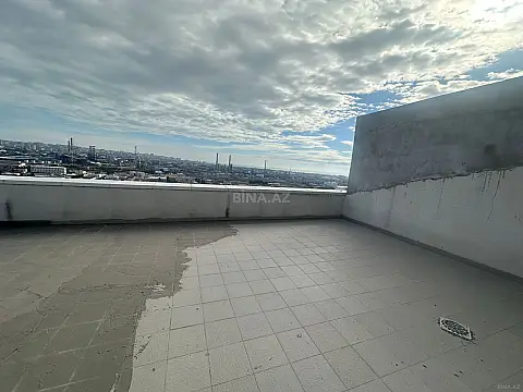 Satılır 5 otaqlı mənzil 700 m²