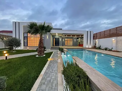 Kirayə verilir 4 otaqlı həyət evi 240 m² — Bakı, Mərdəkan 4 otaq 240.00 m²