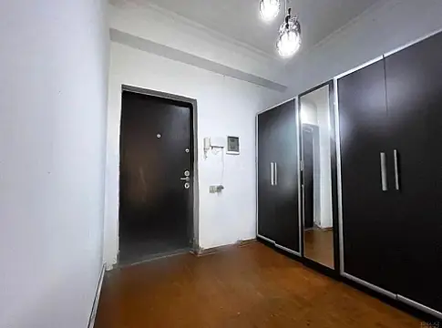 Satılır 4 otaqlı mənzil 134.8 m² — Bakı, İnşaatçılar 4 otaq 134.80 m²