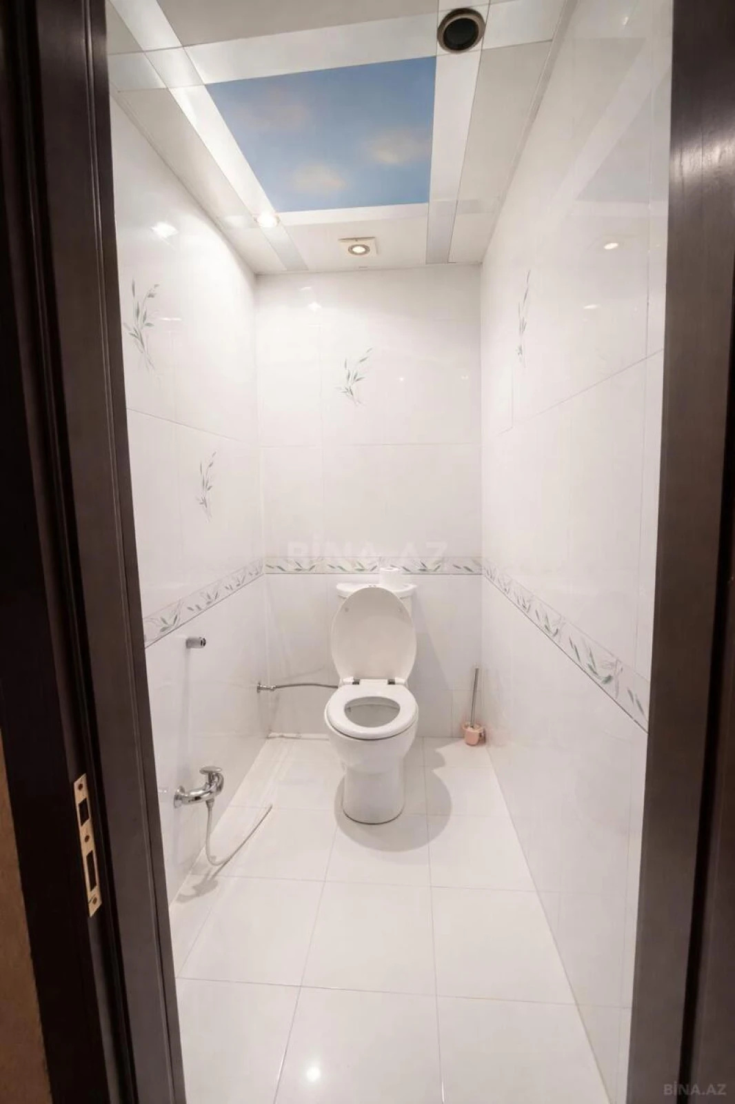 Satılır 3 otaqlı mənzil 135 m²