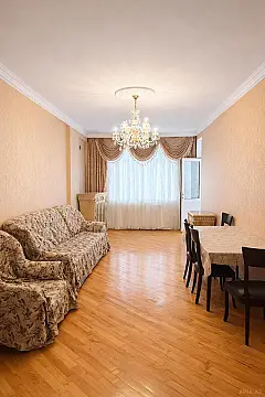 Satılır 3 otaqlı mənzil 135 m² — Bakı, Memar Əcəmi yanı 3 otaq 135.00 m²