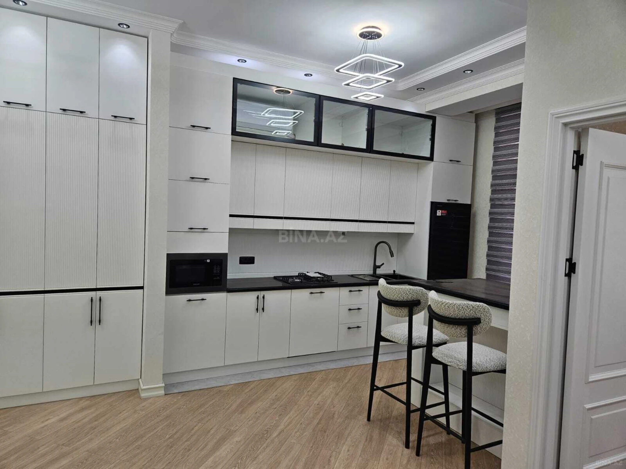 Kirayə verilir 2 otaqlı mənzil 55 m²