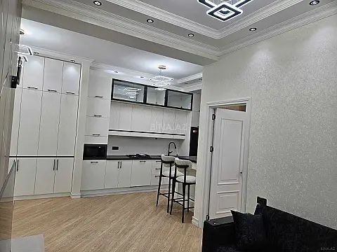 Kirayə verilir 2 otaqlı mənzil 55 m²