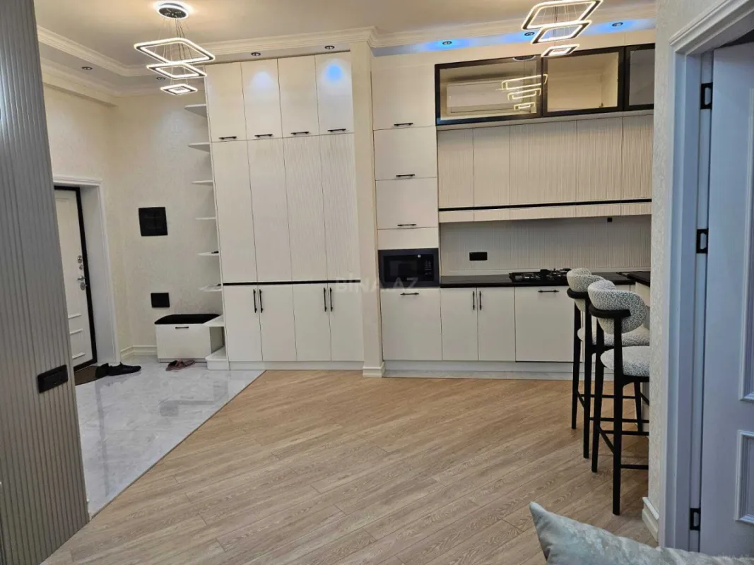 Kirayə verilir 2 otaqlı mənzil 55 m²