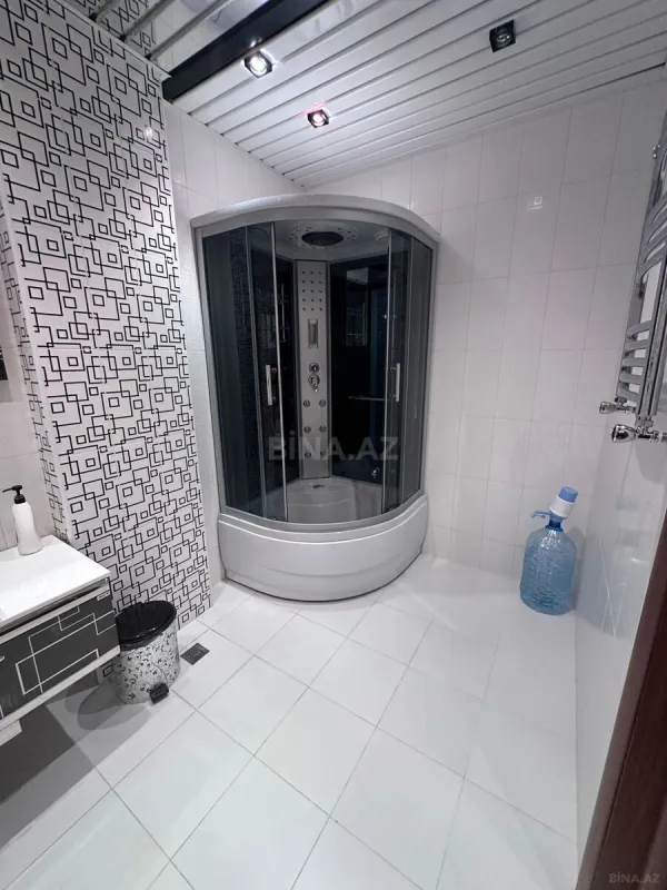 Satılır 3 otaqlı mənzil 160 m²