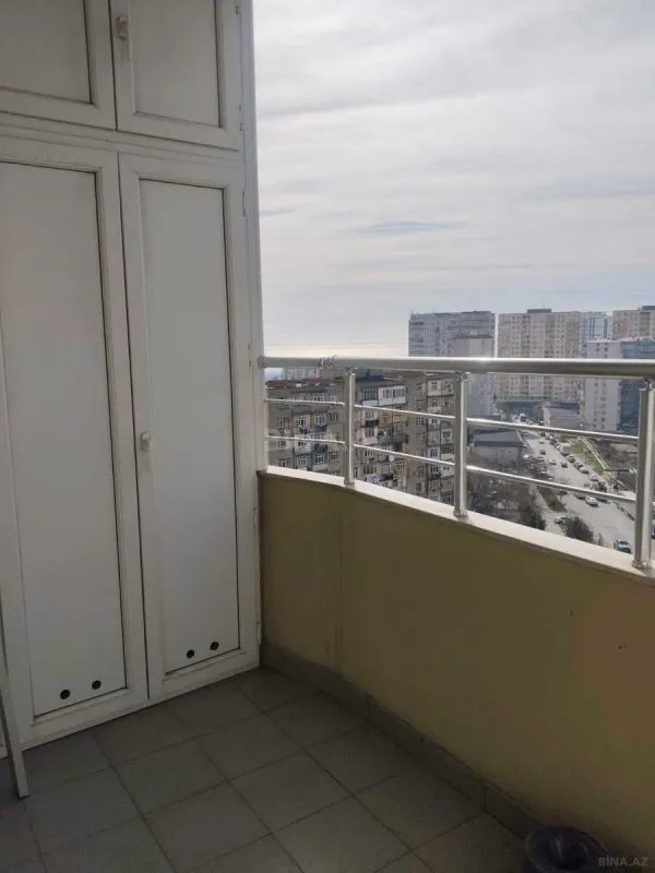 Kirayə verilir 4 otaqlı mənzil 130 m²