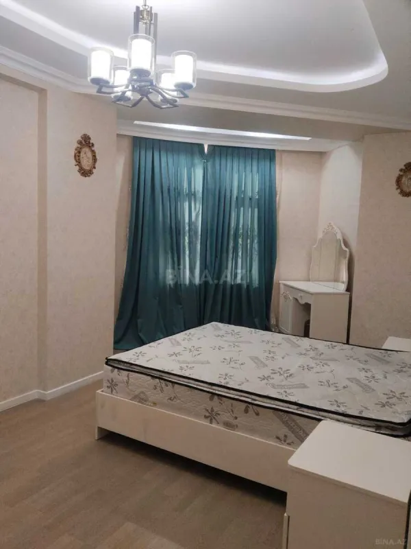 Kirayə verilir 4 otaqlı mənzil 130 m²