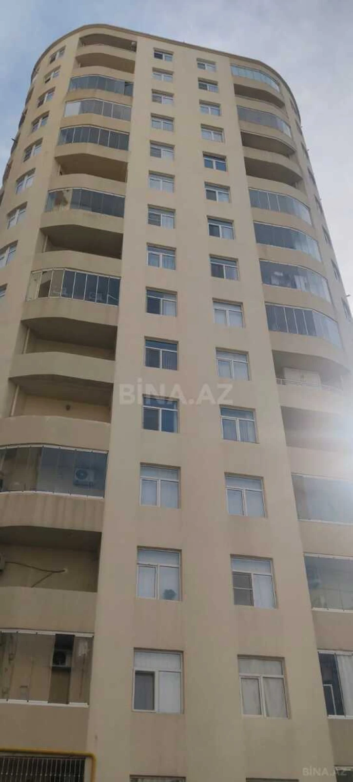 Kirayə verilir 4 otaqlı mənzil 130 m²