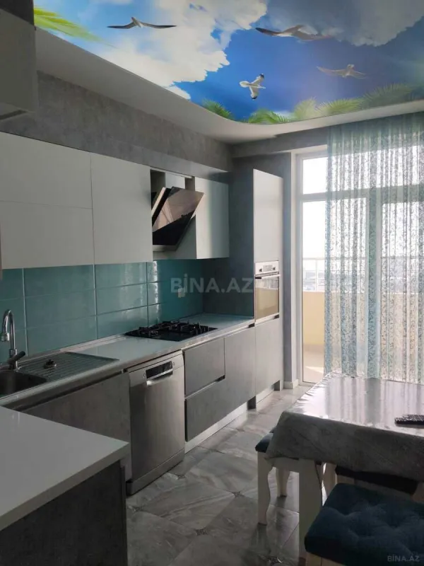 Kirayə verilir 4 otaqlı mənzil 130 m²