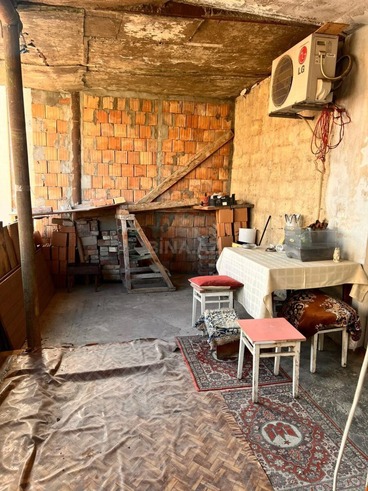 Satılır 2 otaqlı mənzil 60 m²