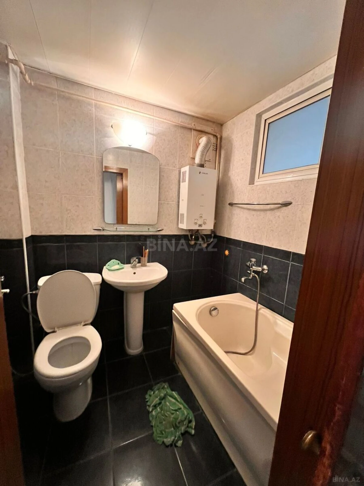 Satılır 2 otaqlı mənzil 60 m²