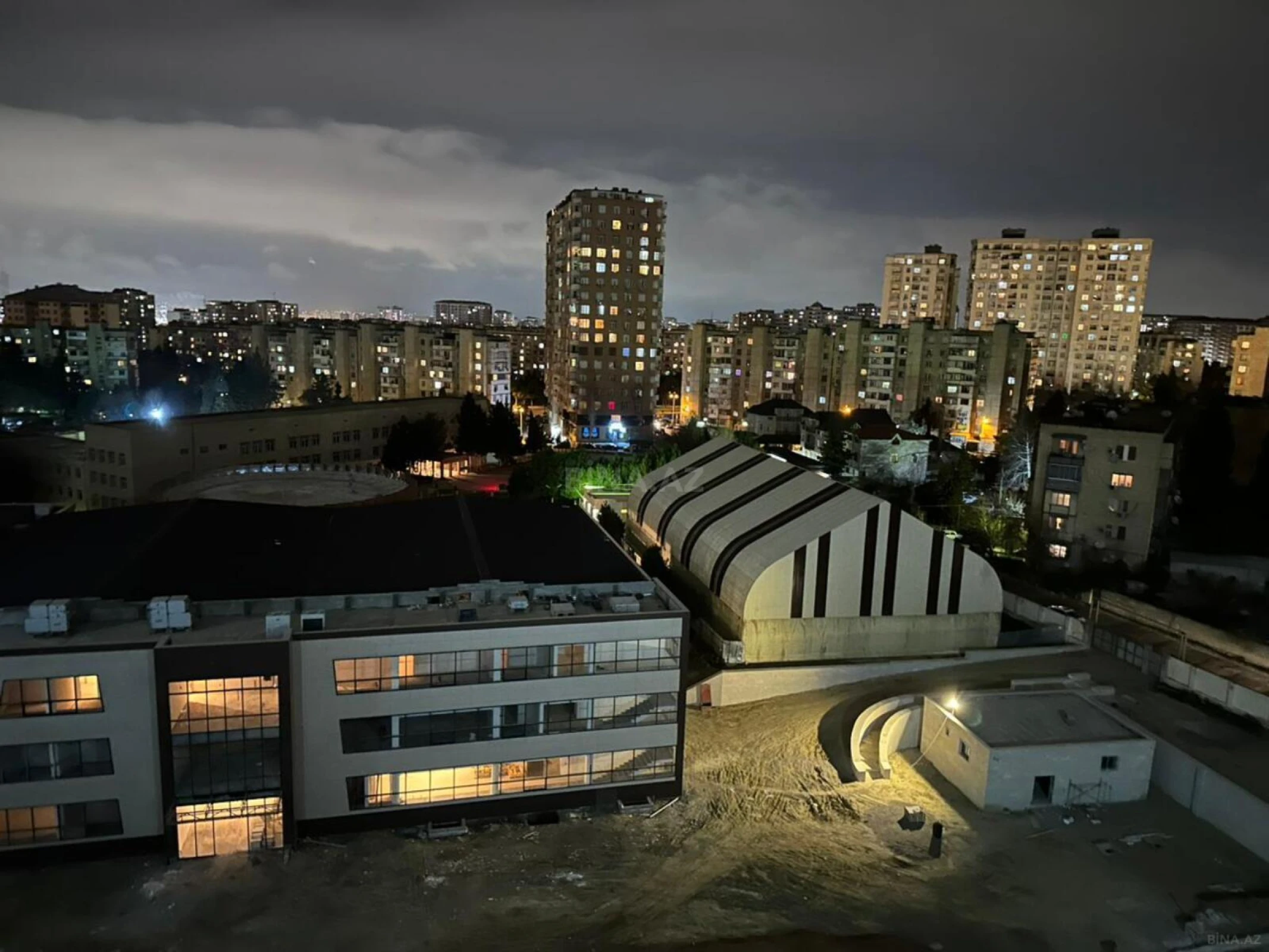 Satılır 3 otaqlı mənzil 100 m²