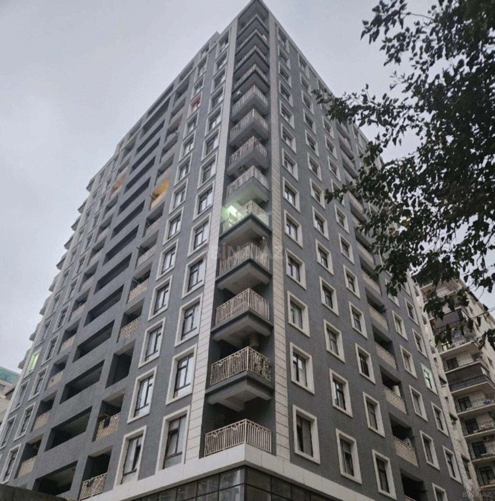 Satılır 1 otaqlı mənzil 55.4 m²