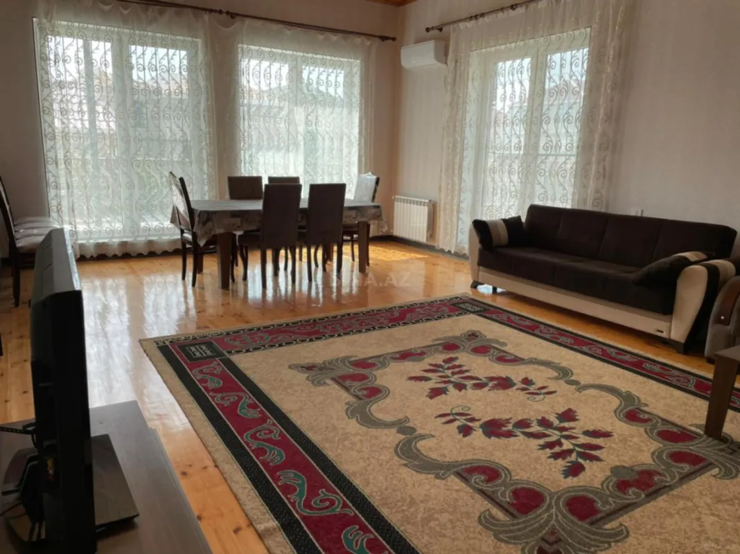 Kirayə verilir 5 otaqlı həyət evi 200 m²