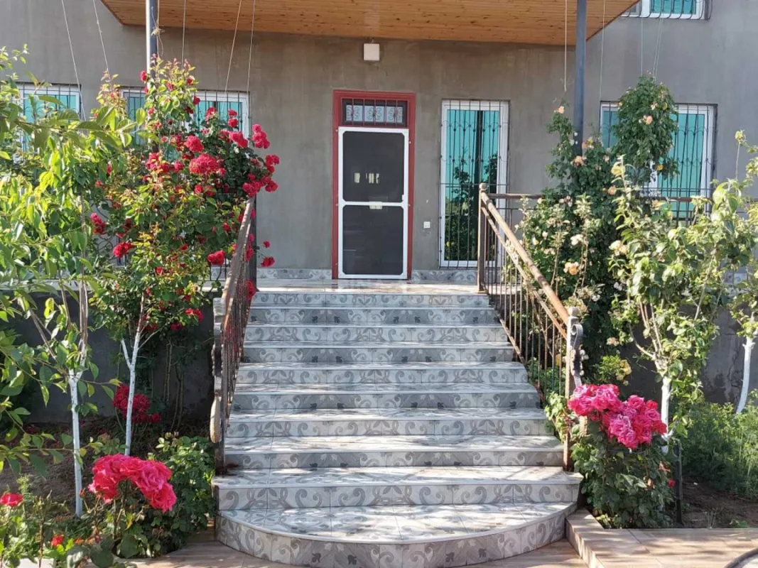 Kirayə verilir 5 otaqlı həyət evi 200 m²