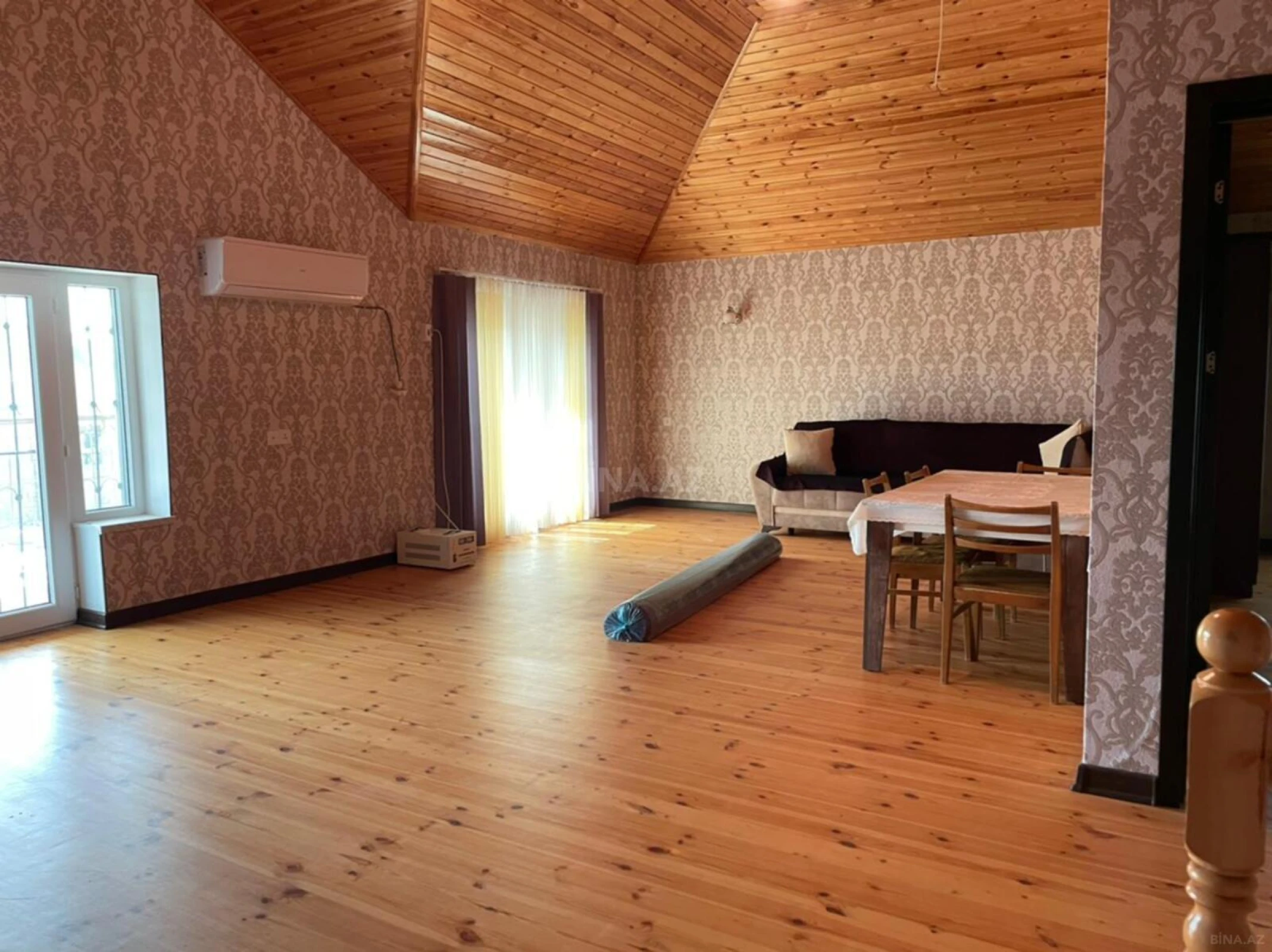 Kirayə verilir 5 otaqlı həyət evi 200 m²