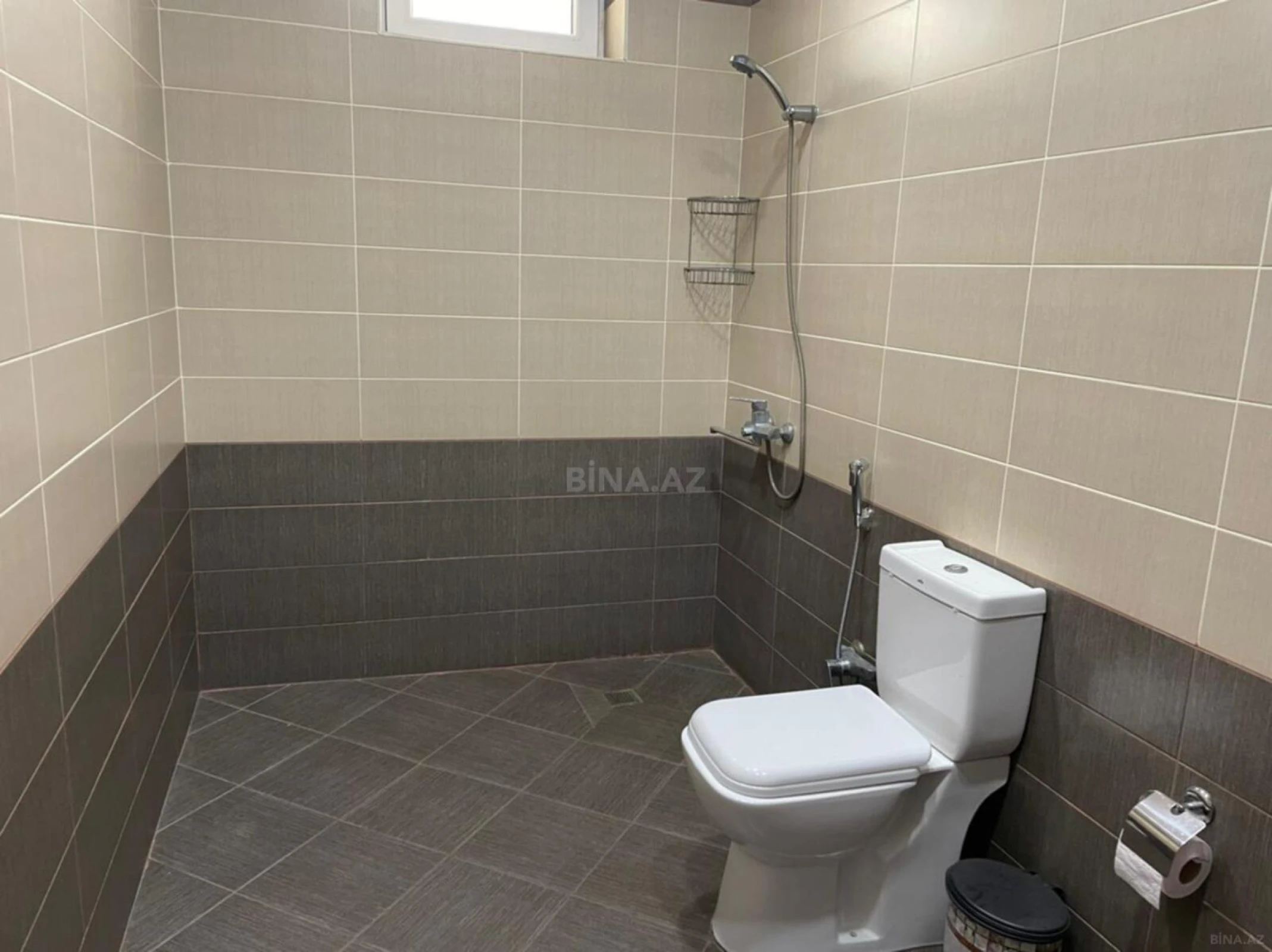 Kirayə verilir 5 otaqlı həyət evi 200 m²